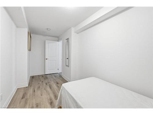 4 Ellis Avenue, St. Catharines, ON - Indoor