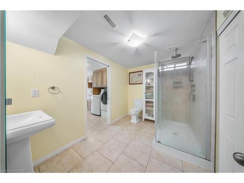 54 Pathfinder Crescent, Kitchener, ON - Indoor Photo Showing Bathroom