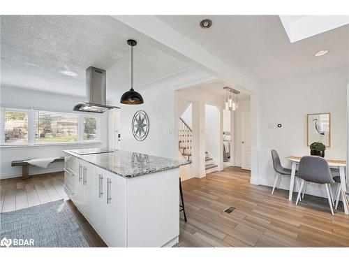 211 Rosedale Avenue, Hamilton, ON - Indoor