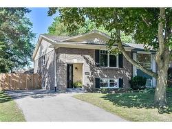 158 Wendover Drive  Hamilton, ON L9C 5X5