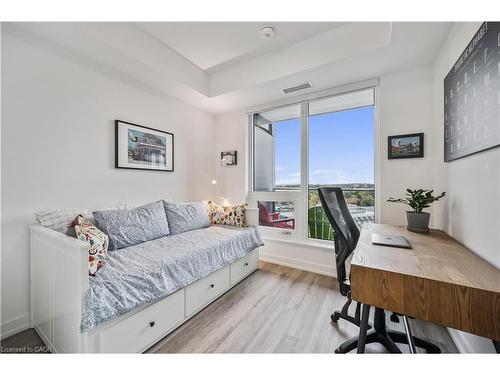 909-15 Wellington Street S, Kitchener, ON - Indoor Photo Showing Bedroom