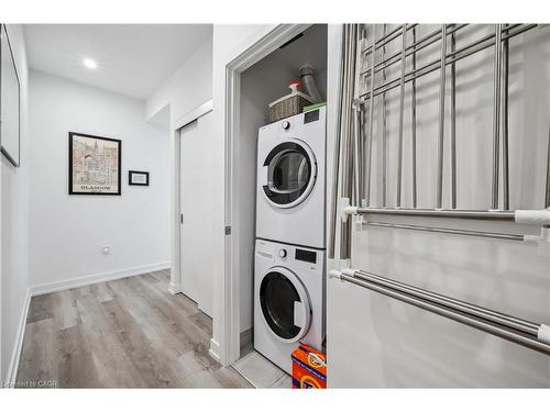 909-15 Wellington Street S, Kitchener, ON - Outdoor With Balcony With Exterior