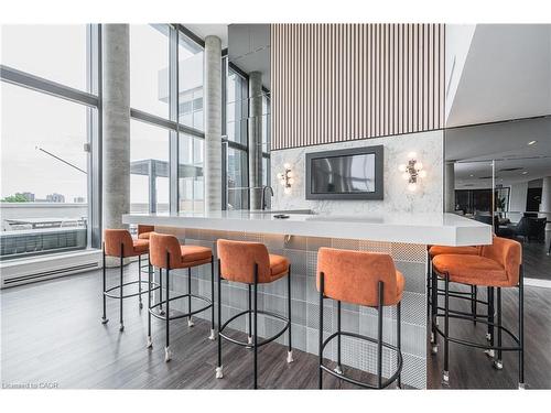 909-15 Wellington Street S, Kitchener, ON - Indoor