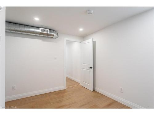 4-113 Catharine Street N, Hamilton, ON - Indoor Photo Showing Other Room