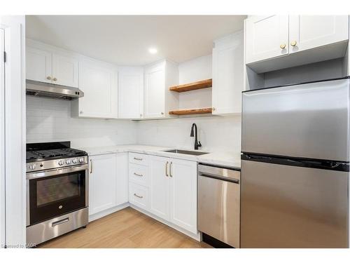 4-113 Catharine Street N, Hamilton, ON - Indoor Photo Showing Kitchen With Stainless Steel Kitchen