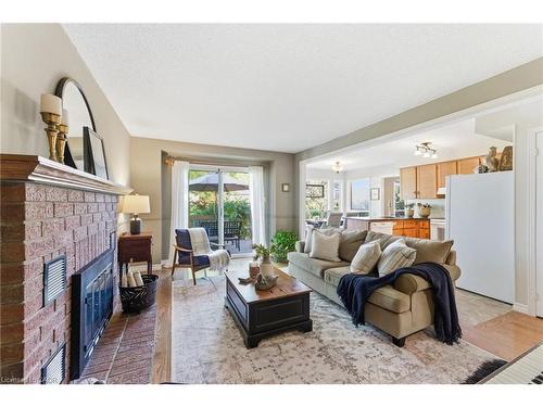 2163 Winding Way, Burlington, ON - Indoor Photo Showing Living Room With Fireplace