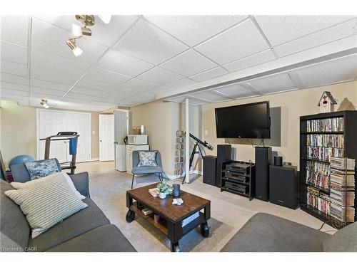 2163 Winding Way, Burlington, ON - Indoor