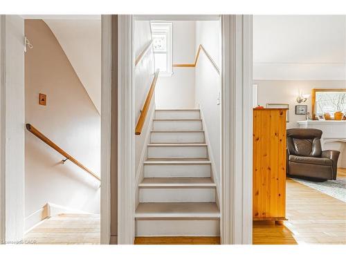 31 Buchanan Street, Hamilton, ON - Indoor Photo Showing Other Room