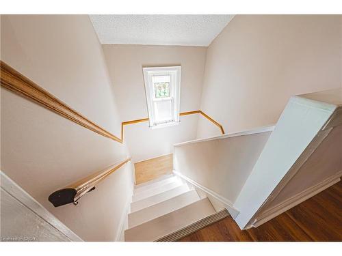 31 Buchanan Street, Hamilton, ON - Indoor Photo Showing Other Room