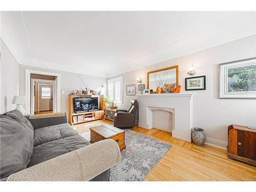 31 Buchanan Street, Hamilton, ON - Indoor Photo Showing Living Room With Fireplace