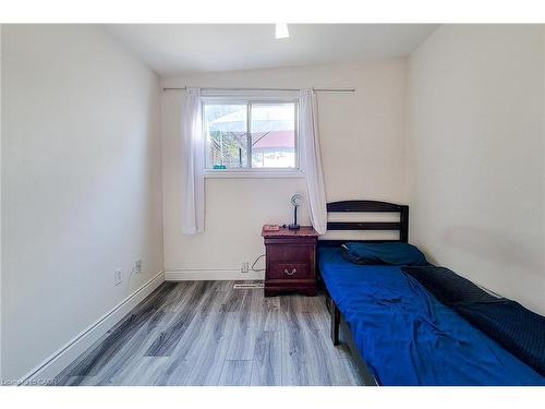14 Ronaldshay Avenue, Hamilton, ON - Indoor Photo Showing Bedroom