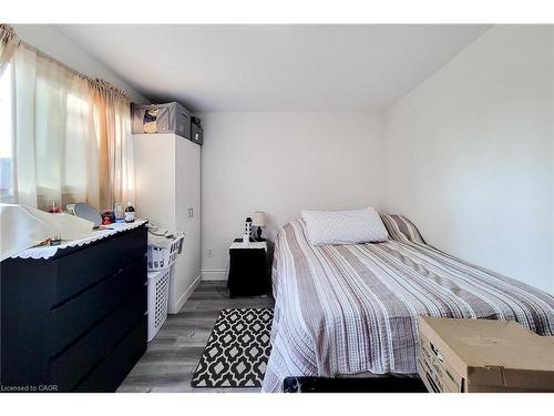 14 Ronaldshay Avenue, Hamilton, ON - Indoor Photo Showing Bedroom