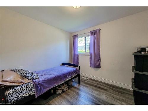 14 Ronaldshay Avenue, Hamilton, ON - Indoor Photo Showing Bedroom