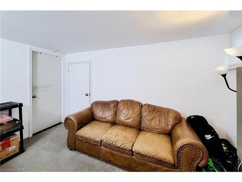 14 Ronaldshay Avenue, Hamilton, ON - Indoor Photo Showing Living Room