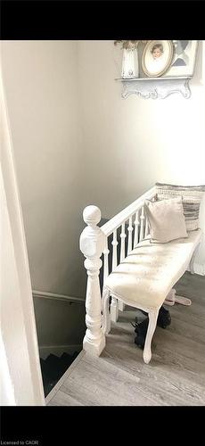 2-298 Emerald Street N, Hamilton, ON - Indoor