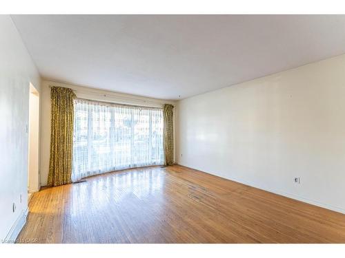 69 Buckingham Drive, Hamilton, ON - Indoor Photo Showing Other Room