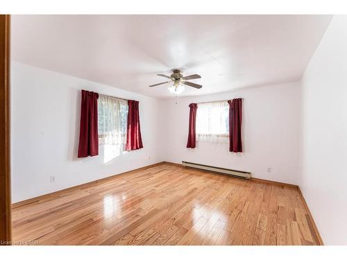 69 Buckingham Drive, Hamilton, ON - Indoor Photo Showing Other Room