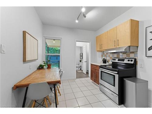 13 Bruce Street, Hamilton, ON - Indoor Photo Showing Kitchen