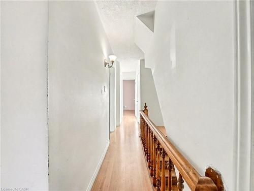 23 Oak Avenue, Hamilton, ON - Indoor Photo Showing Other Room