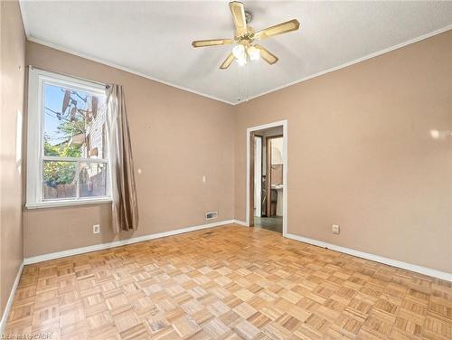 23 Oak Avenue, Hamilton, ON - Indoor Photo Showing Other Room