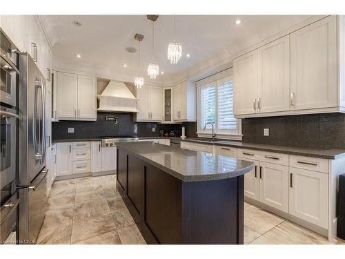 123 Mayfield Drive, Oakville, ON - Indoor Photo Showing Kitchen