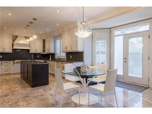 123 Mayfield Drive, Oakville, ON - Indoor