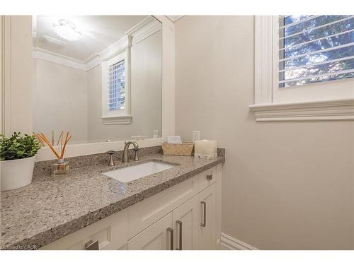 123 Mayfield Drive, Oakville, ON - Indoor Photo Showing Bathroom