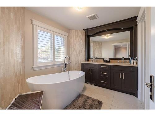 123 Mayfield Drive, Oakville, ON - Indoor Photo Showing Bathroom