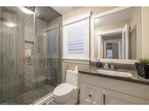 123 Mayfield Drive, Oakville, ON - Indoor Photo Showing Bathroom