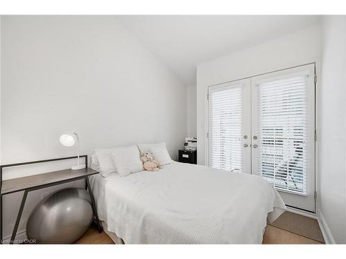 394 Almas Common, Burlington, ON 