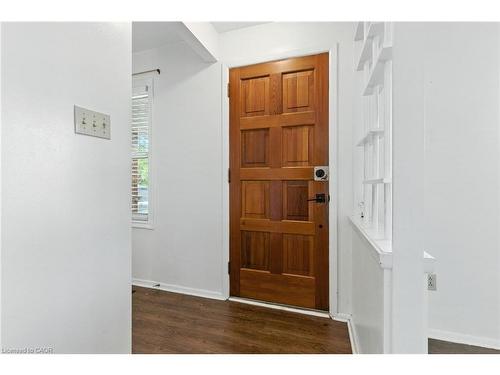 Main-10 Owen Place, Hamilton, ON - Indoor Photo Showing Other Room