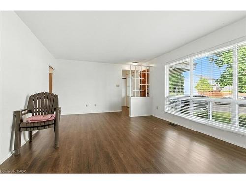 Main-10 Owen Place, Hamilton, ON - Indoor