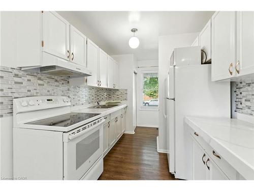 Main-10 Owen Place, Hamilton, ON - Indoor Photo Showing Kitchen