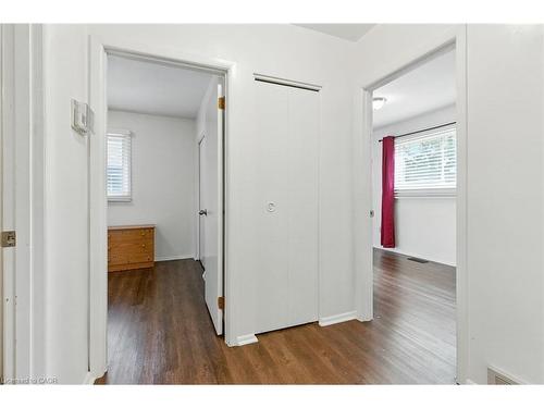 Main-10 Owen Place, Hamilton, ON - Indoor Photo Showing Other Room