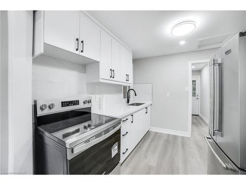 86 Adair Avenue S, Hamilton, ON - Indoor Photo Showing Kitchen With Upgraded Kitchen