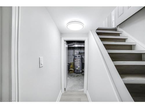 86 Adair Avenue S, Hamilton, ON - Indoor Photo Showing Other Room