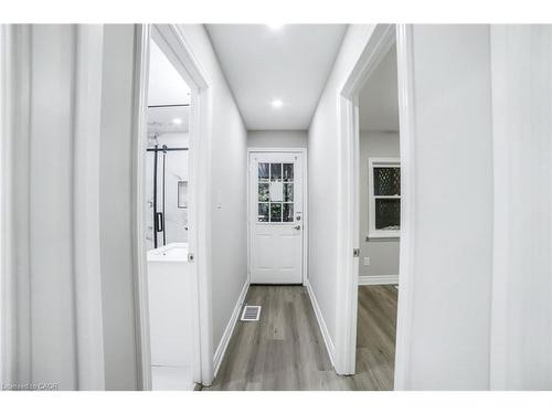 86 Adair Avenue S, Hamilton, ON - Indoor Photo Showing Other Room