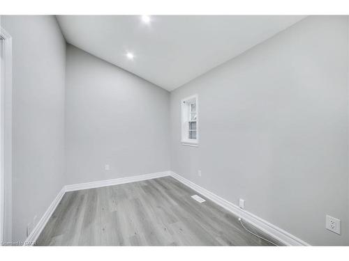 86 Adair Avenue S, Hamilton, ON - Indoor Photo Showing Other Room