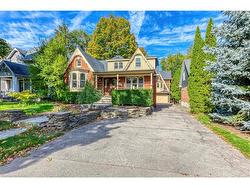 435 Maple Avenue  Oakville, ON L6J 2J2