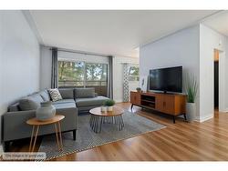 203-11 Woodman Drive  Hamilton, ON L8K 4E3