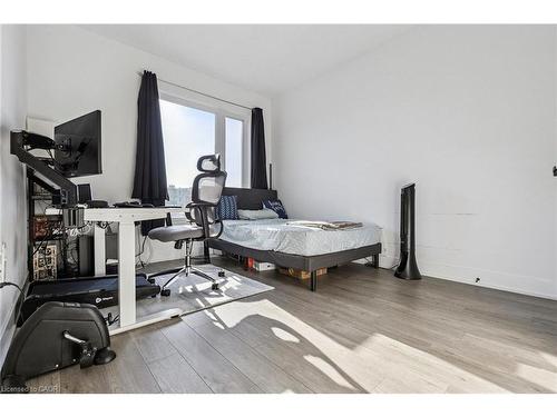 62-99 Roger Street, Waterloo, ON - Indoor