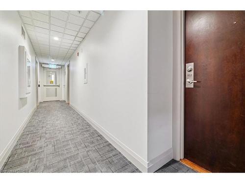 102-70 Stewart Street, Oakville, ON - Indoor Photo Showing Other Room