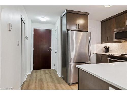 102-70 Stewart Street, Oakville, ON - Indoor Photo Showing Kitchen