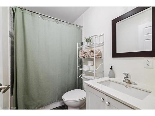 102-70 Stewart Street, Oakville, ON - Indoor Photo Showing Bathroom