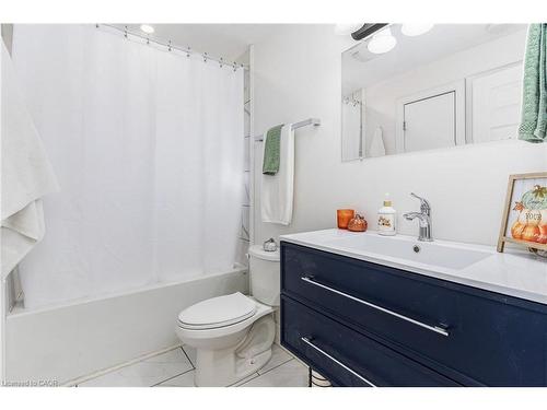 97 East 31St Street, Hamilton, ON - Indoor Photo Showing Bathroom