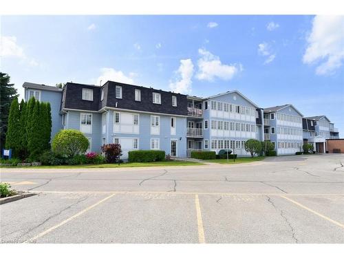 102-600 Silverbirch Boulevard, Hamilton, ON - Outdoor With Balcony With Facade