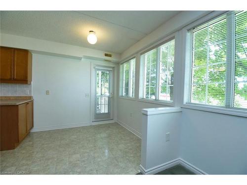 102-600 Silverbirch Boulevard, Hamilton, ON - Indoor Photo Showing Other Room