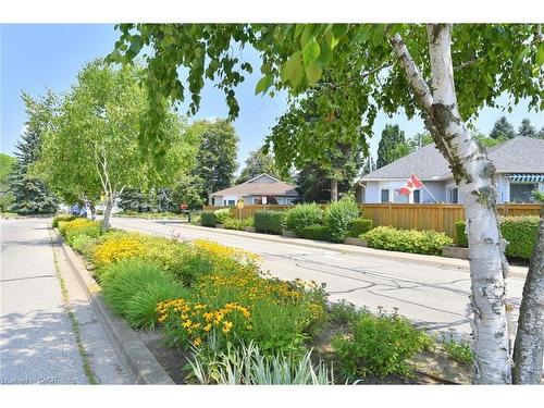 102-600 Silverbirch Boulevard, Hamilton, ON - Outdoor