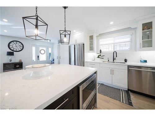 662 Mohawk Road W, Hamilton, ON - Indoor Photo Showing Kitchen With Double Sink With Upgraded Kitchen