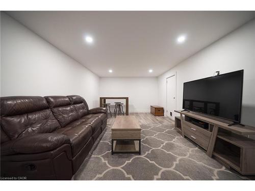 662 Mohawk Road W, Hamilton, ON - Indoor